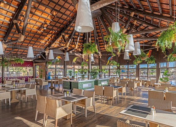 Elba Sara Beach & Golf Resort