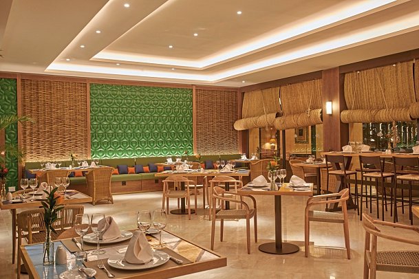 Secrets Bahía Real Resort & Spa