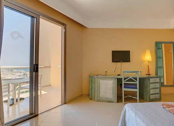 SBH Costa Calma Beach Resort - Wohnbeispiel Doppelzimmer seitl. Meerblick (Zimmercodierungen DBN & DCN)