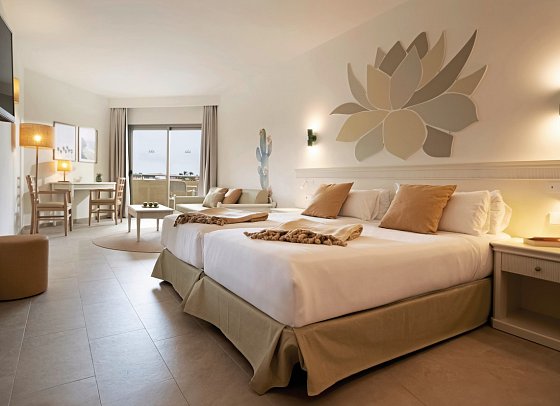 Iberostar Waves Gaviotas Park - Wohnbeispiel Juniorsuite (Zimmercodierungen JB1 & JB2)