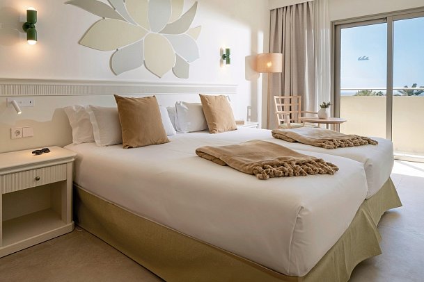 Iberostar Waves Gaviotas Park - Wohnbeispiel Suite seitl. Meerblick (Zimmercodierungen W1N & WB3)