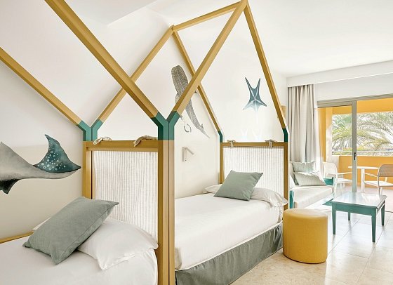 Iberostar Waves Gaviotas Park - Wohnbeispiel Familiensuite (Zimmercodierungen WBN, W2N, W1M, W3M, WMP, W3P, WI1 & WI2)