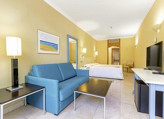 IFA Altamarena by Lopesan Hotels - Wohnbeispiel Familienzimmer Strassenseite (Zimmercodierung FB1)