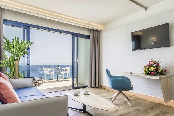 Garden & Sea Boutique Lodging by LIVVO - Wohnbeispiel Appartement Premium Duplex Meerblick (Zimmercodierung AMM)