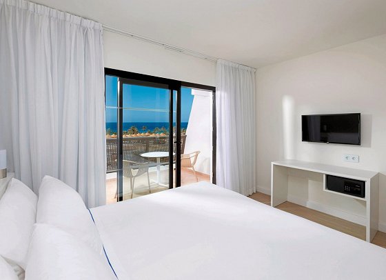 Sol Fuerteventura Jandia - All Suites - Wohnbeispiel Juniorsuite Meer- und Poolblick (Zimmercodierungen J3M & J4M)