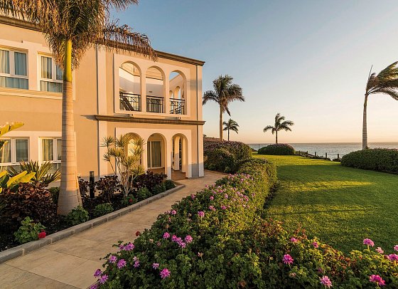 Royal Palm Resort & Spa