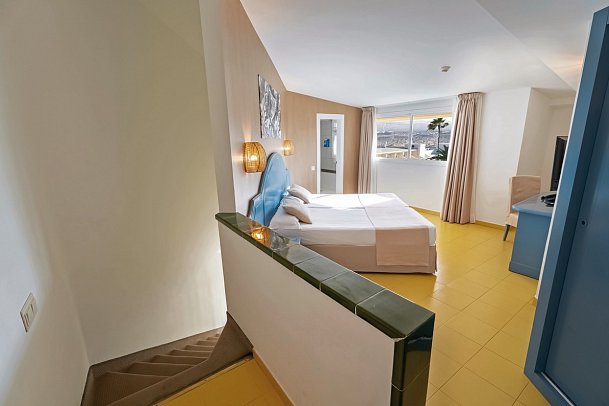 Club Hotel Drago Park - Wohnbeispiel Familienzimmer Poolblick (Zimmercodierung FBP)