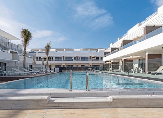 Esmeralda Cotillo Homes by LIVVO