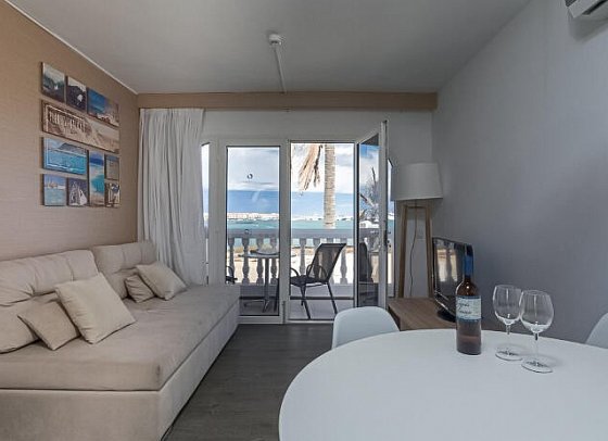 LIVVO Galera Beach - Wohnbeispiel Appartements 1 Schlafzimmer Meerblick (Zimmercodierung ABM)