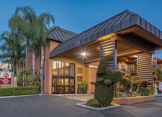 Best Western Plus Stovall's Inn