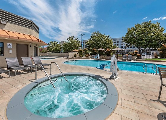 Best Western Plus Stovall's Inn