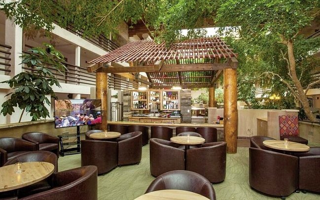 Grand Canyon Plaza Hotel - Atrium