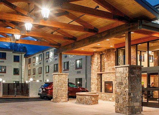 Red Feather Lodge