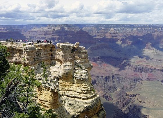 Red Feather Lodge - Grand Canyon
