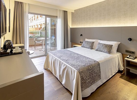 Golden Bahía de Tossa & Spa - Wohnbeispiel Doppelzimmer Poolblick (Zimmercodierung DBP)