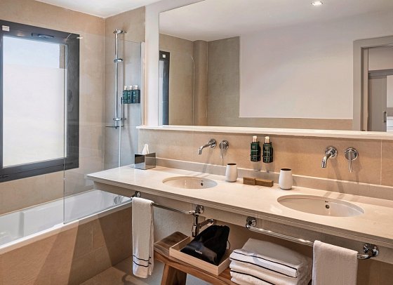 Meliá Lloret de Mar - Badbeispiel Doppelzimmer Standard (Zimmercodierungen DX1 & DX2)