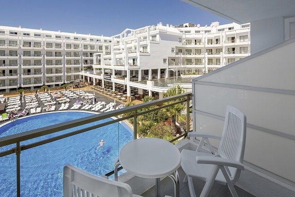 AQUA Hotel Aquamarina & Spa - Balkonbeispiel Doppelzimmer Premium (Zimmercodierung DM1)