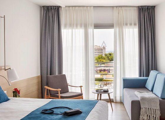 AQUA Hotel Onabrava & Spa - Wohnbeispiel Doppelzimmer Premium Poolblick (Zimmercodierung DM1)