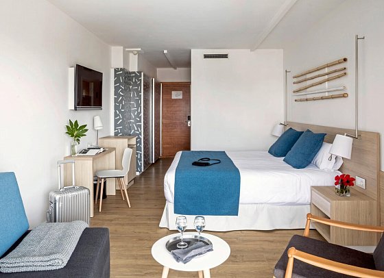 AQUA Hotel Onabrava & Spa - Wohnbsp. Doppelzimmer Premium Poolblick (Zimmercodierung DM1)