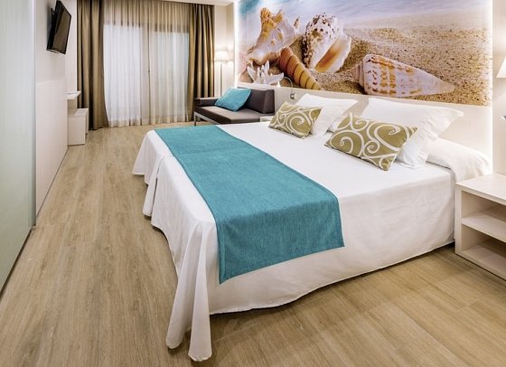 Sumus Hotel Stella & Spa - Wohnbeispiel Doppelzimmer Standard 3 Personen (Zimmercodierung DG2)