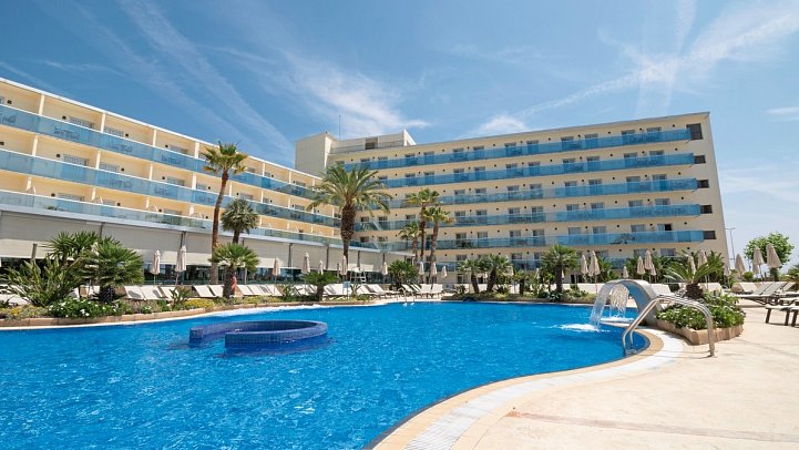 Golden Taurus Aquapark Resort