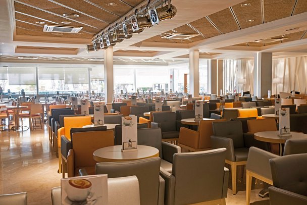 Golden Taurus Aquapark Resort - Bar „Ambigú“