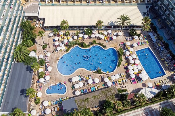 Golden Taurus Aquapark Resort