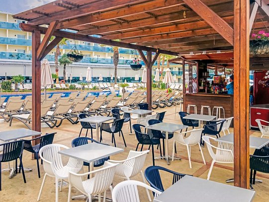 Golden Taurus Aquapark Resort