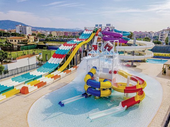 Golden Taurus Aquapark Resort