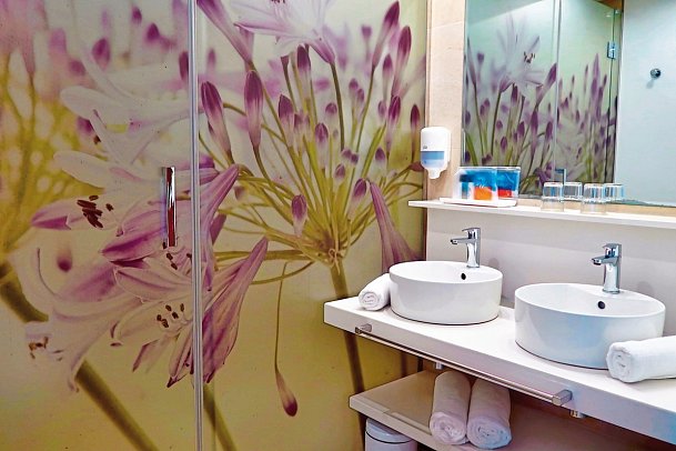 Sumus Hotel Monteplaya - Badbeispiel Doppelzimmer Komfort (Zimmercodierung DF1)