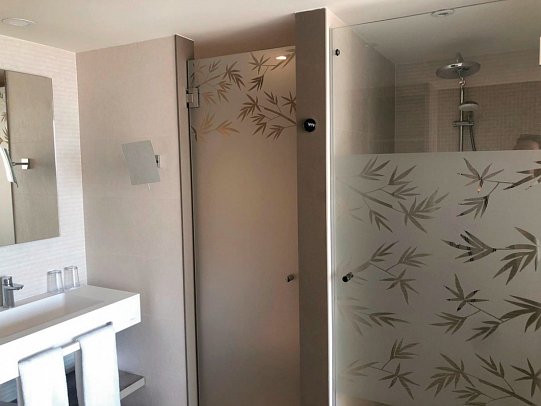 Metropol - Badbeispiel Doppelzimmer Komfort (Zimmercodierung DF1)