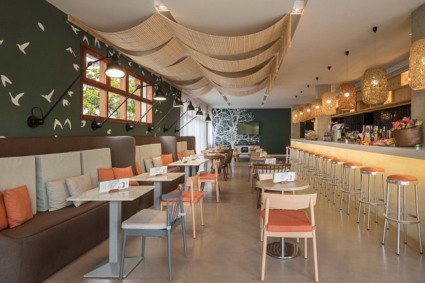 AQUA Hotel Bertran Park