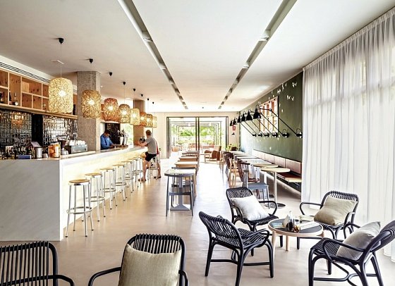 AQUA Hotel Bertran Park