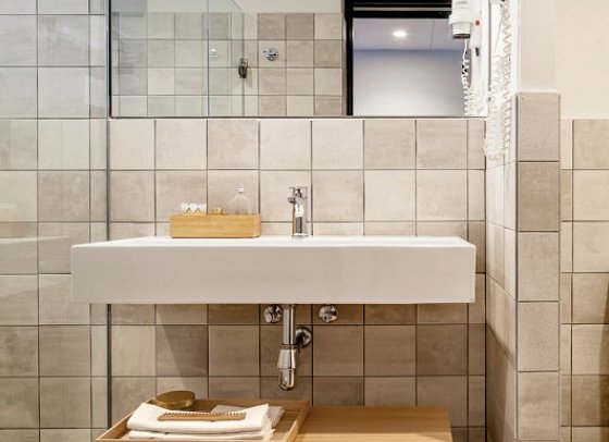 AQUA Hotel Bertran Park - Badbeispiel Doppelzimmer Premium (Zimmercodierung DM1)