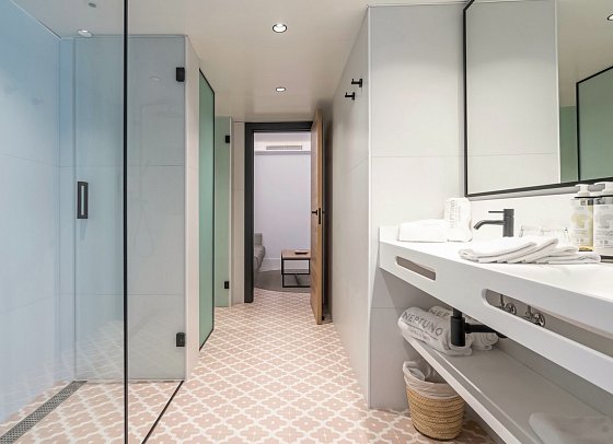 Neptuno & Spa - Badbeispiel Juniorsuite Balkon (Zimmercodierung JB1)