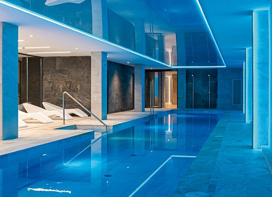 L'Azure Hotel