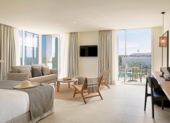 Atzavara Hotel & Spa - Wohnbeispiel Juniorsuite Poolblick (Zimmercodierung JBP)