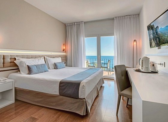 Park Hotel San Jorge - Wohnbeispiel Doppelzimmer Meerblick (Zimmercodierung DBM)