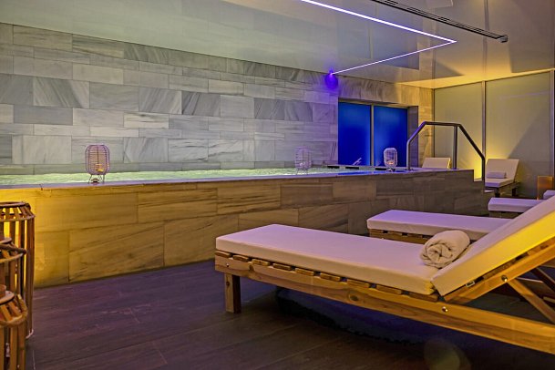 Hospes Palacio de los Patos, a Member of Design Hotels