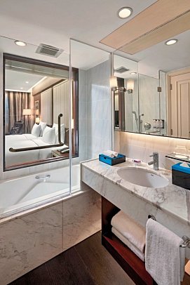 Mövenpick Hotel Hanoi Centre - Bad Classic (Zimmercodierung UB1)