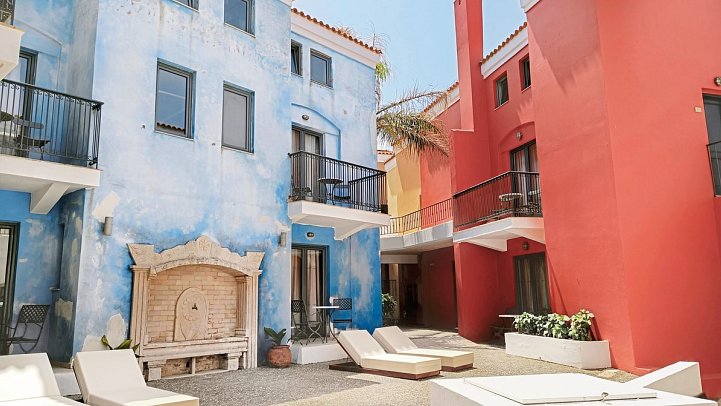 Grecotel Plaza Beach House