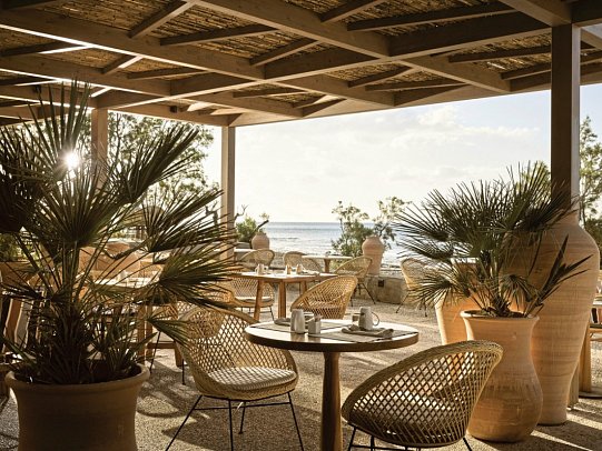 Numo Ierapetra Beach Resort Crete, Curio Collection by Hilton - Restaurant 