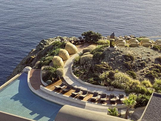 Acro Suites - A Wellbeing Resort