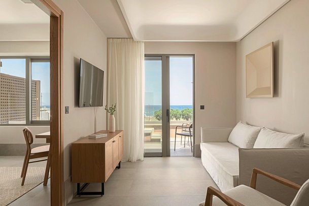 Paralos Venus Suites