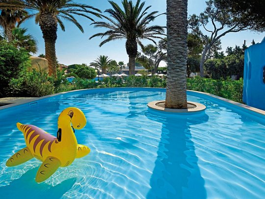 Aquila Rithymna Beach