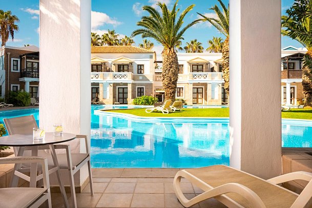 Mitsis Royal Mare - Wohnbeispiel Suite Swim Up Gemeinschaftspool (Zimmercodierung WBQ)