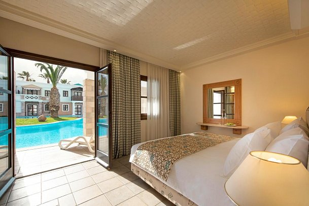 Mitsis Royal Mare - Wohnbeispiel Suite Swim Up Gemeinschaftspool (Zimmercodierung WBQ)