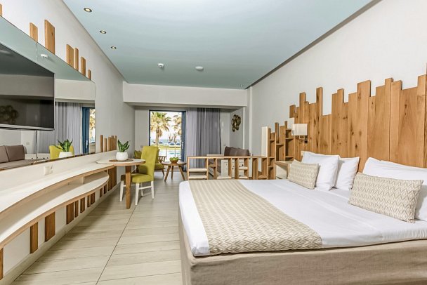 Lyttos Beach - Wohnbeispiel Juniorsuite Meeresfront erste Etage (Zimmercodierung J9O)