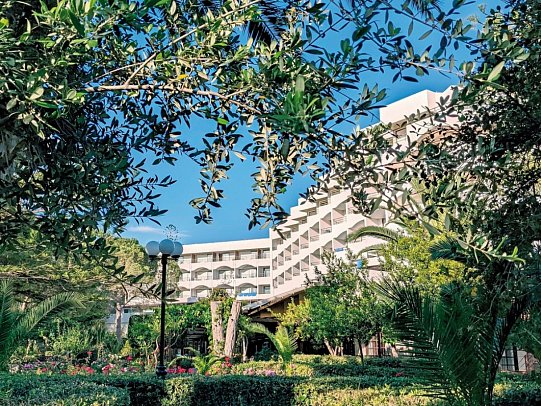 Apollonia Beach Resort & Spa