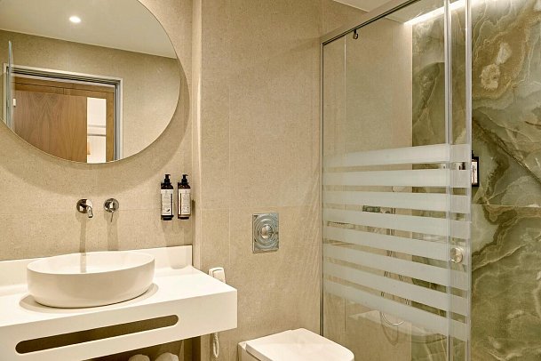 Iberostar Waves Creta Panorama & Mare - Badbeispiel (Zimmercodierungen F1M & F2M)